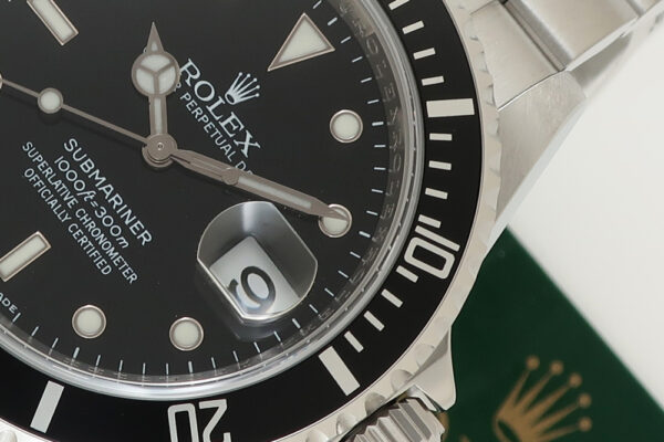 SUBMARINER　デイト付き　ロングセラーモデル入荷のお知らせ！