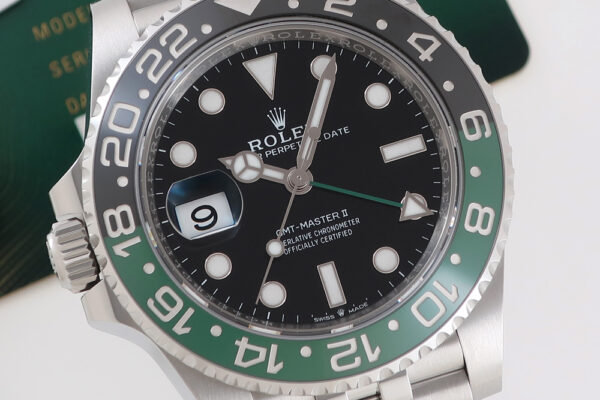 入荷しては早々に売れてしまう高回転モデル！Ref.126720VTNR