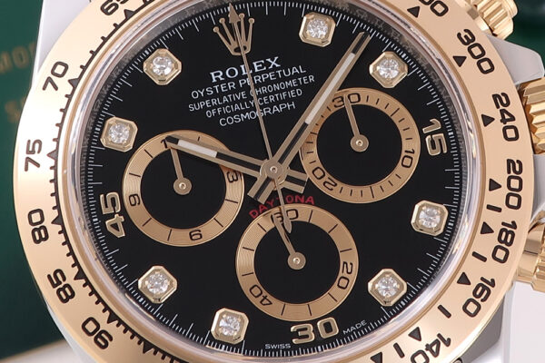 金相場高騰とともに関心を高める金素材を使用したモデル！