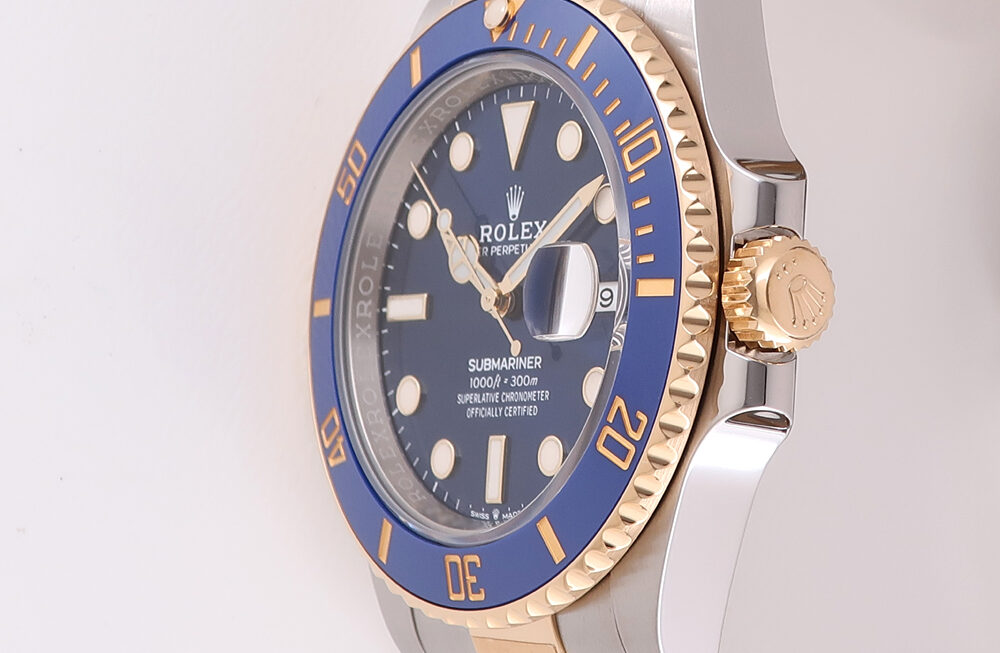 いずれの世代においても人気が高い青サブ！Ref.126613LB