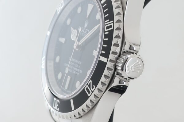 人気のランダム品番が入荷！ロレックス サブマリーナー Ref.14060M