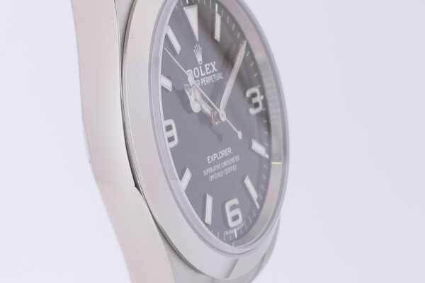新デザイン保証書付きの39mm径エクスプローラーI Ref.214270が入荷！